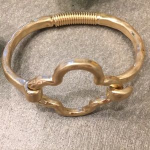 Sundance Jewelry - Gorgeous Matte Gold Clover Bracelet Sundance Jewelry - Gorgeous Matte Gold Clover Bracelet